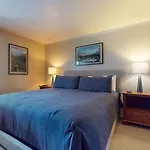 Summit 55 Apartment