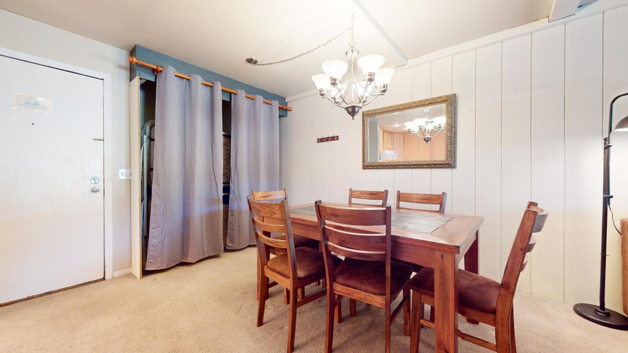 Apartment Summit 55