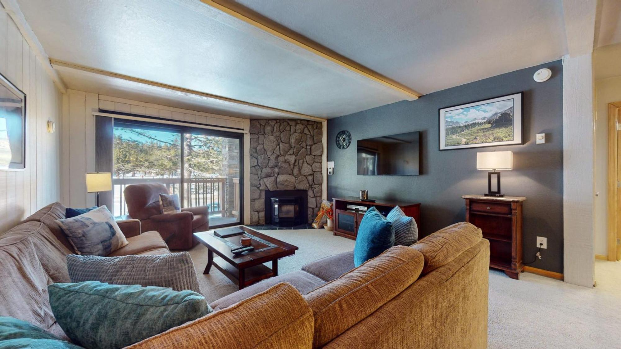Apartment Summit 55